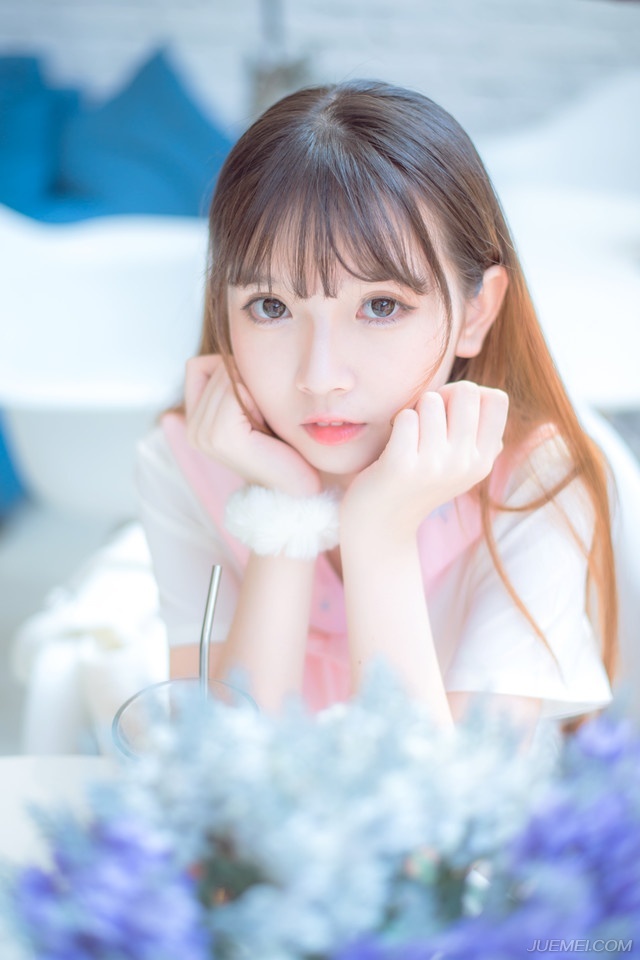 我可以笑着给你个台阶下，也可以毫不留情的给你个大嘴巴子。老铁，做人别太飘，小心背后挨刀啊。